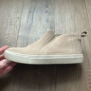 Toms Bryce Sand Suede Slip On Sneaker women’s size 7